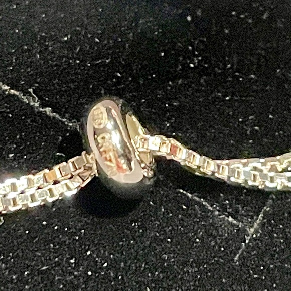 Adjustable stearling silver bracelet with blue gemstones - Picture 2 of 4